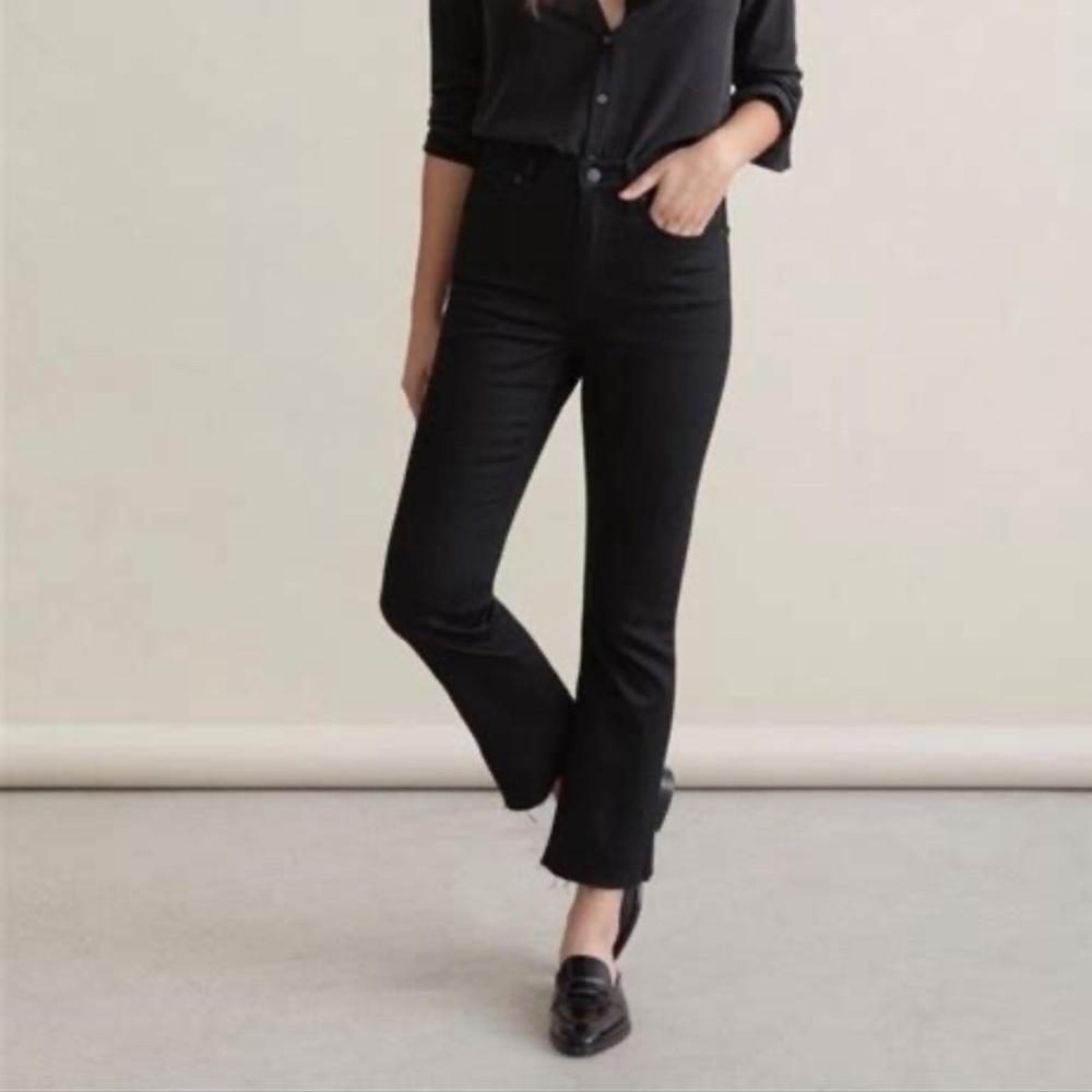 Everlane black kick crop jeans